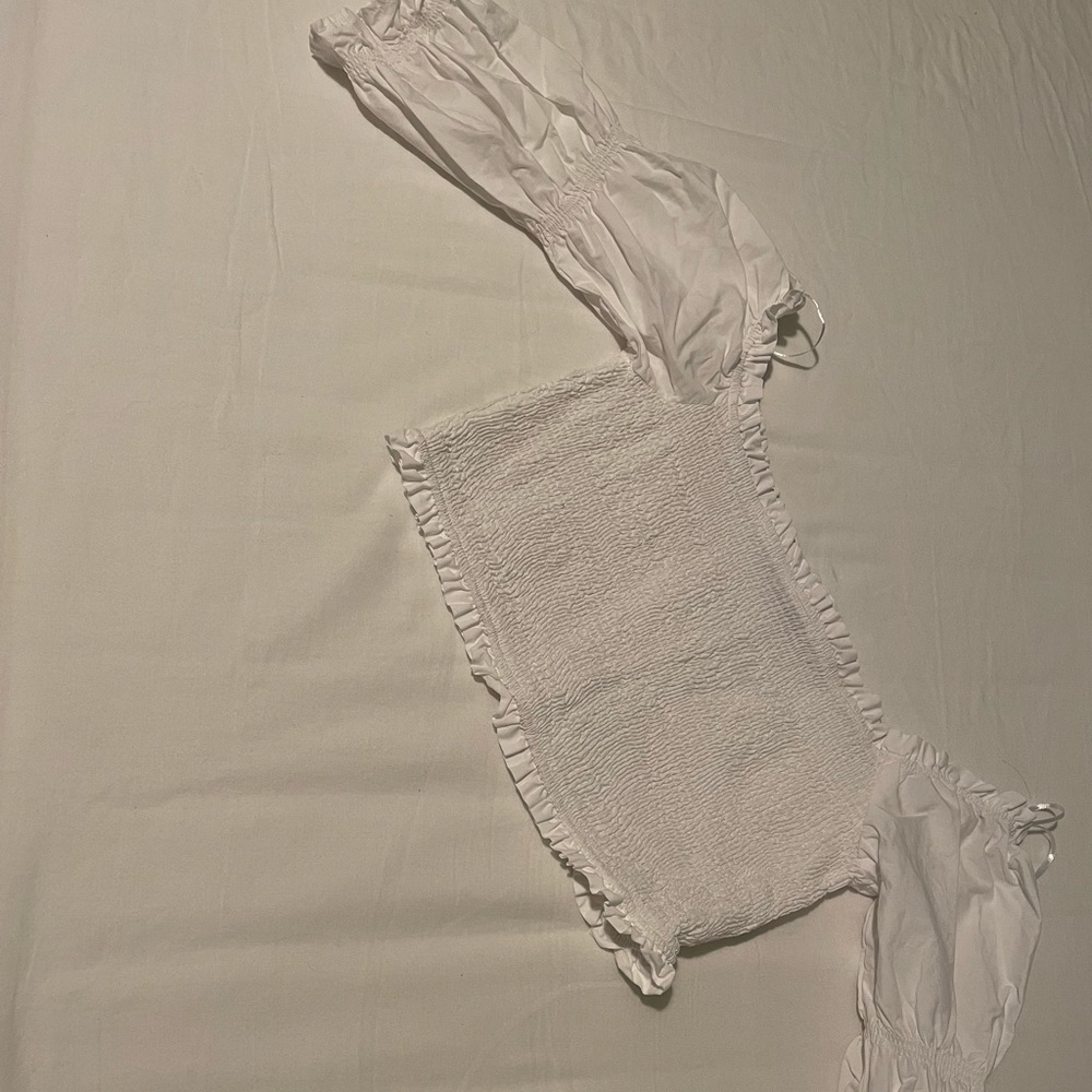 ZARA crop top. White. Size: M. Used once.